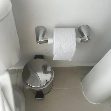 Disfruta Cerca Al Mar: Piso 8 Con Dos *
