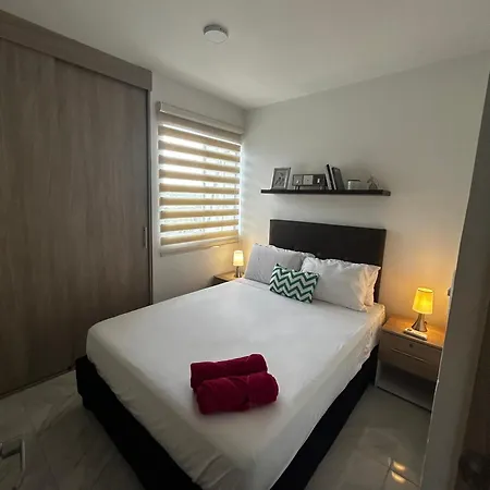 Apartamento Disfruta Cerca Al Mar: Piso 8 Con Dos