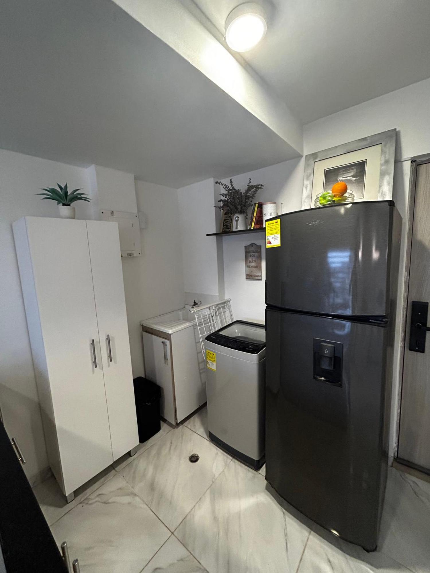 Disfruta Cerca Al Mar: Piso 8 Con Dos Apartamento