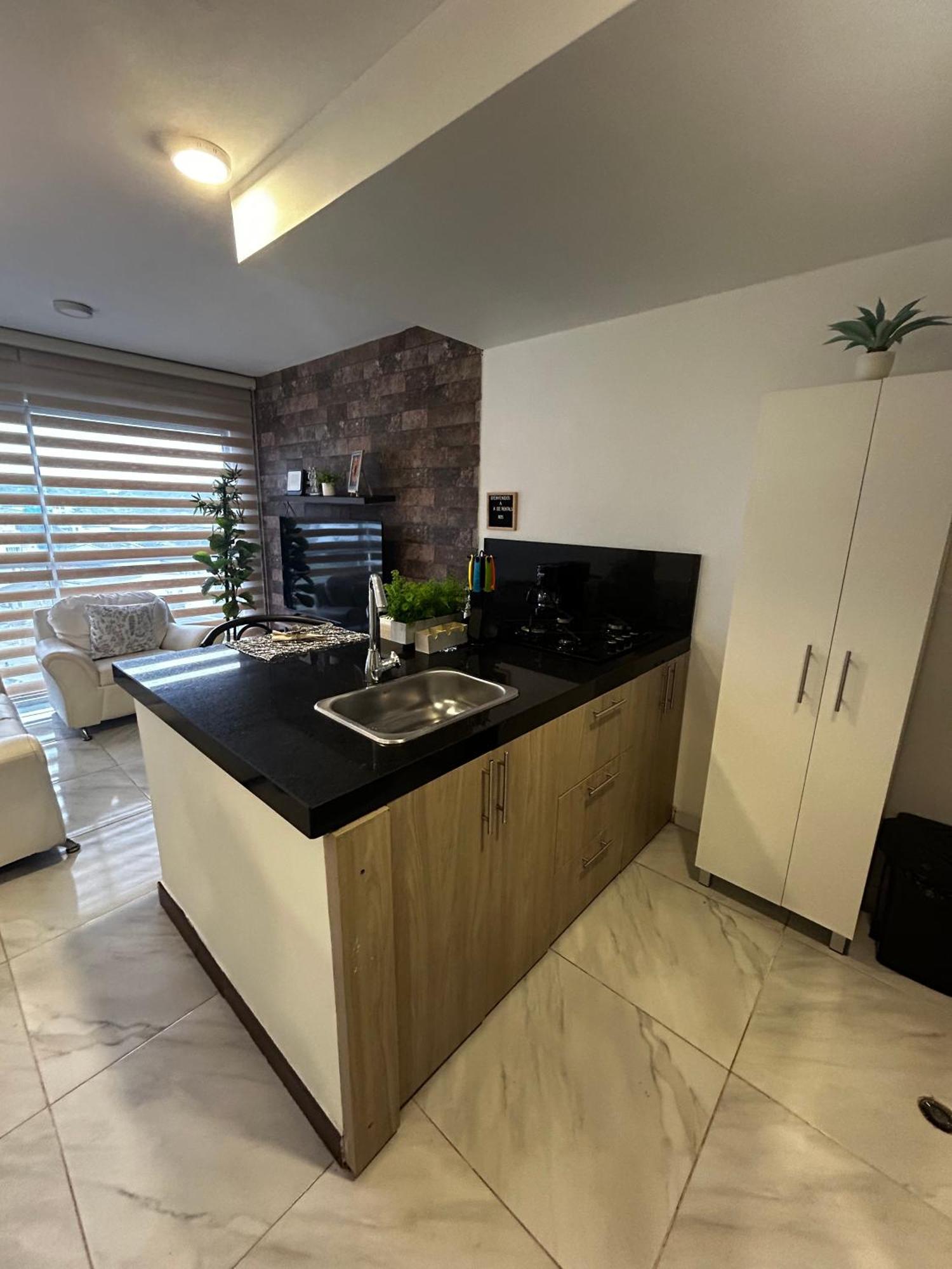 Disfruta Cerca Al Mar: Piso 8 Con Dos Apartamento *